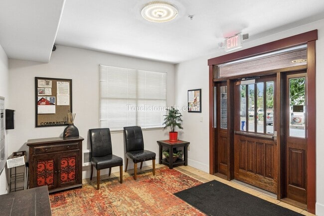 Photo - Private Gated Parking! 1 BD | 1 BA Condo in NE Portland