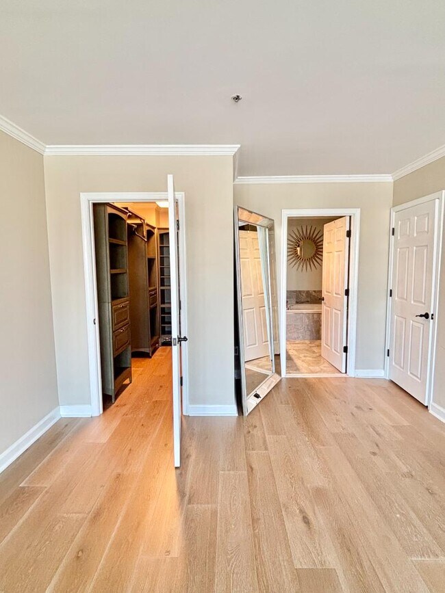 Foto del edificio - 100 Harborview Dr