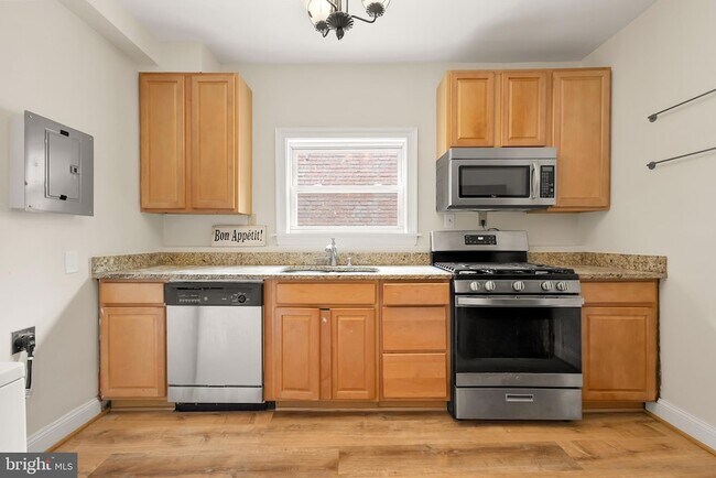Foto del edificio - 730 15th St SE