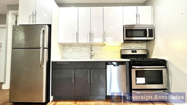 Building Photo - 235 W 146th St