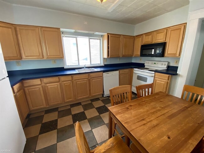 Building Photo - 6 br, 2 bath House - 935 Greenwood Ave 935...