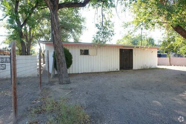 Building Photo - 1224-1226 Goff Rd