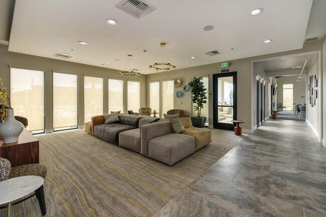 Great Room - 3000 Compass Ln