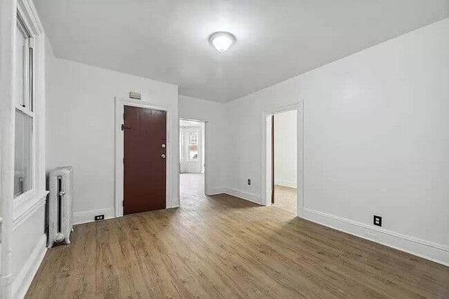 Building Photo - 42 Hudson St