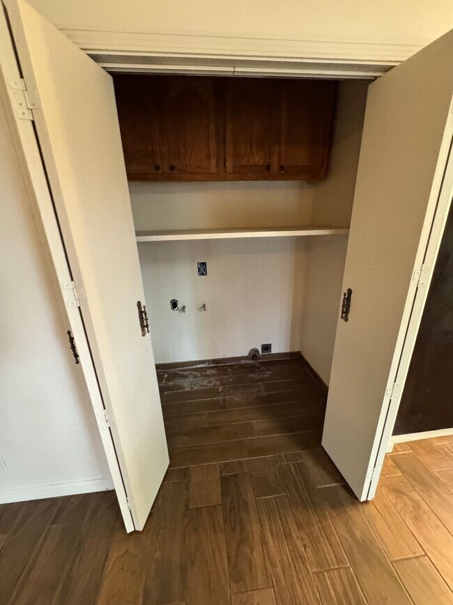 Foto del edificio - 1107 Wimbledon Dr