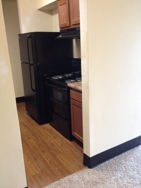 Foto del edificio - 1703 Village Green Blvd
