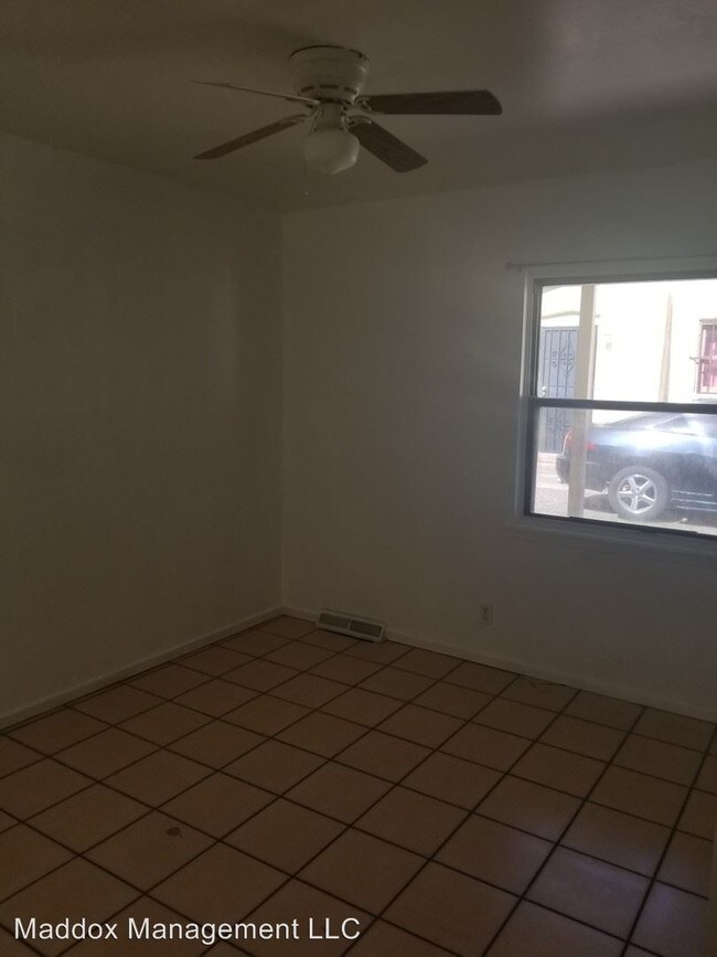 Building Photo - 3 br, 1 bath House - 1017 Manzano Court NW