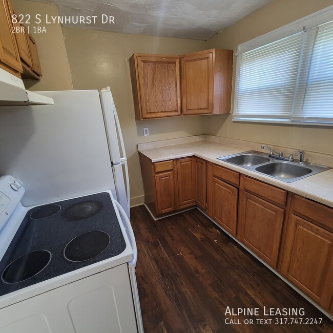 Building Photo - 822 S Lynhurst Dr