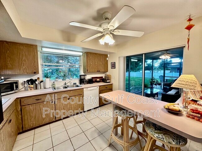 Building Photo - 216 Chardin Dr