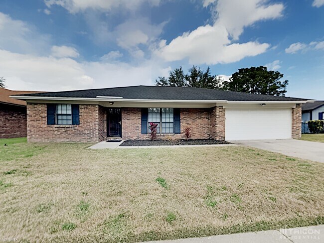 Building Photo - 937 Chalmet Ln