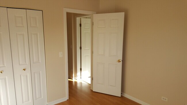 Foto del edificio - 1197 N Red Oak Cir