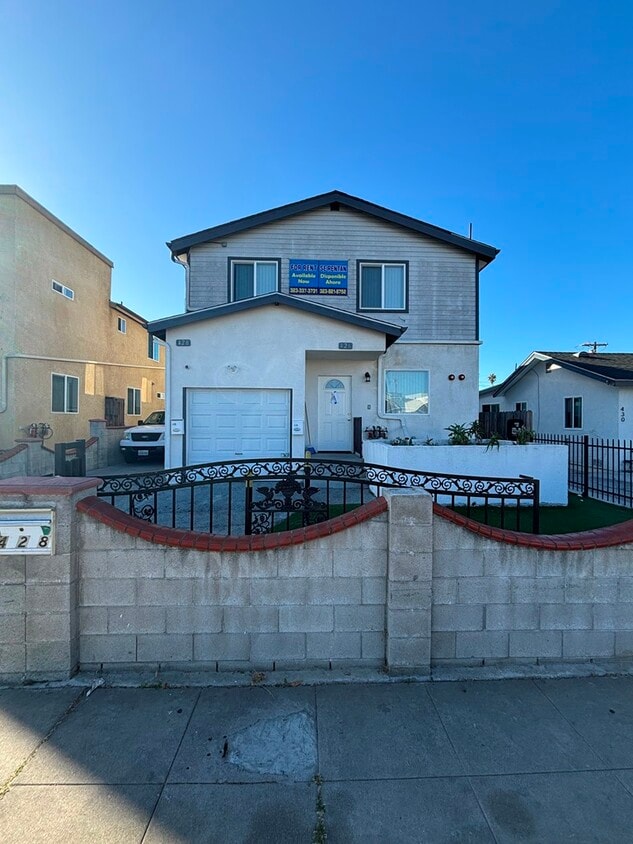 Primary Photo - 428 W 109th Pl