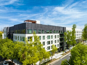 Building Photo - The Mansion