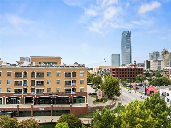 Building Photo - 200 S Oklahoma Ave