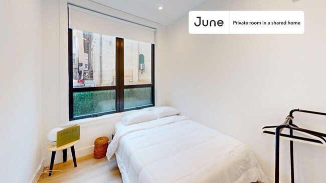 Room in Shared 2 bed/1 bath home - Room in Shared 2 bed/1 bath home