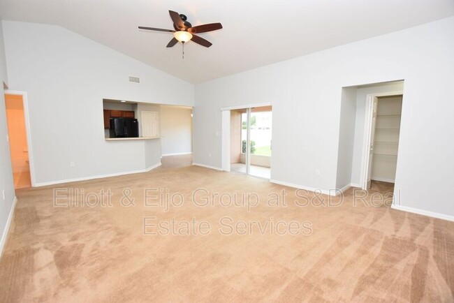 Foto del edificio - 1615 Laurel Meadows Dr