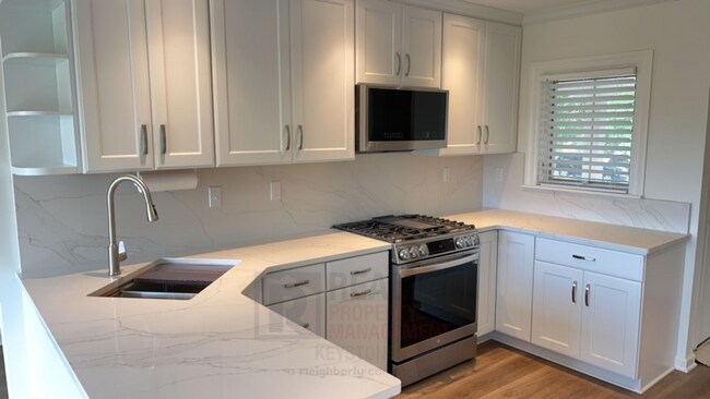 Foto del edificio - Recently Renovated 3 Bedroom in McMurray!