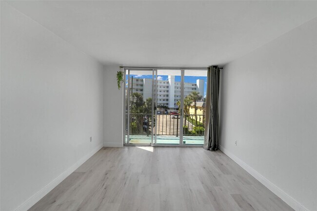 Foto del edificio - 301 Croton Ave