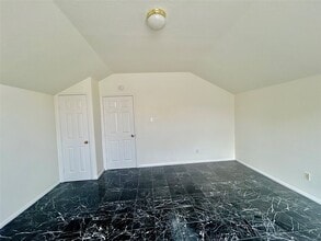 Building Photo - 12422 Glenleigh Dr