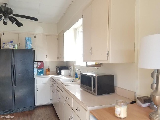 Building Photo - 4 br, 2 bath House - 2757 N Cramer Street