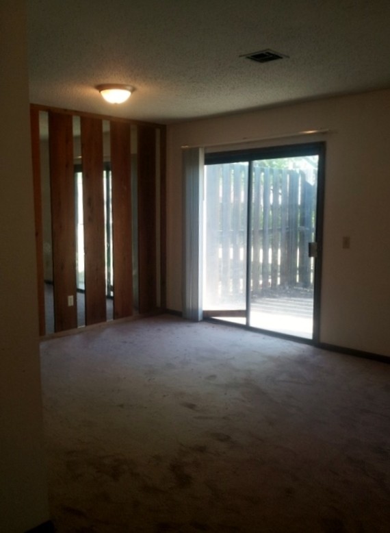 Building Photo - 817 N Burdick St