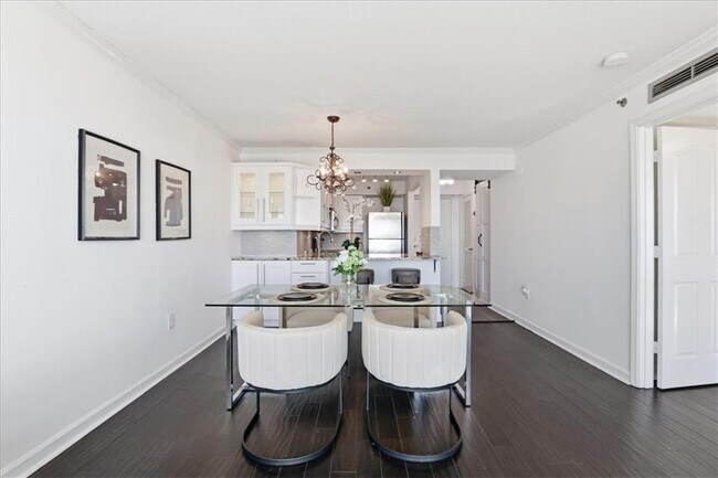 Foto del edificio - 2870 Pharr Ct S Northwest