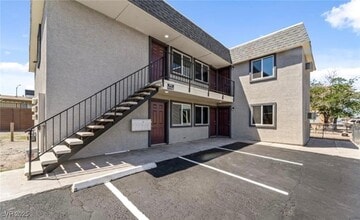 Building Photo - 306 Eastminister Ct