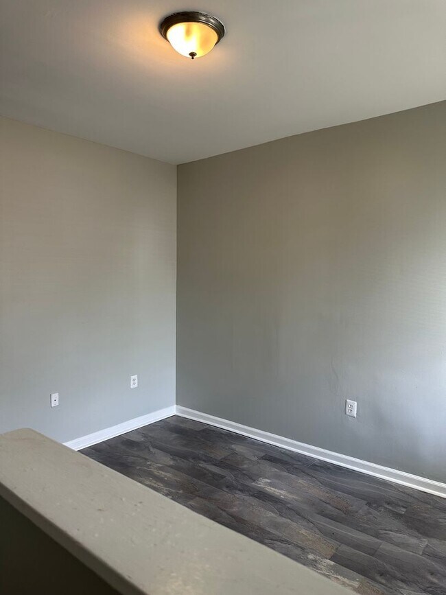 Foto del edificio - Spacious Home Available for Rent! W/D! Fro...