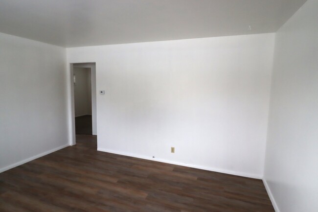 Foto del edificio - Cozy 2 Bedroom Ranch Duplex