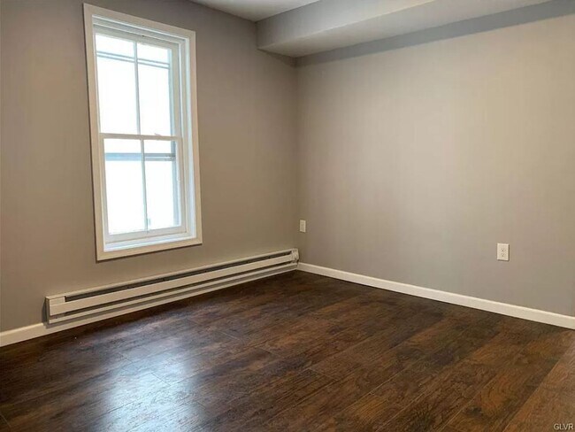 Building Photo - 245 N 9th Street