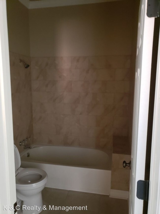 Foto del edificio - 3 br, 1 bath House - 2821 Desoto St.