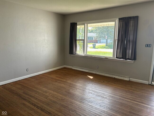 Foto del edificio - 404 Minary Ln