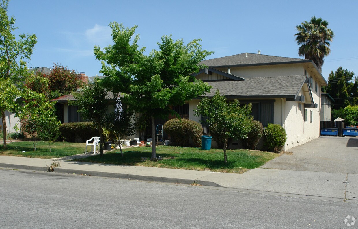 Primary Photo - 659 E Olive Ave