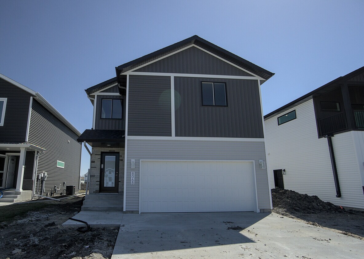 8068 Goldfinch Dr, Horace, ND 58047 House Rental in Horace, ND