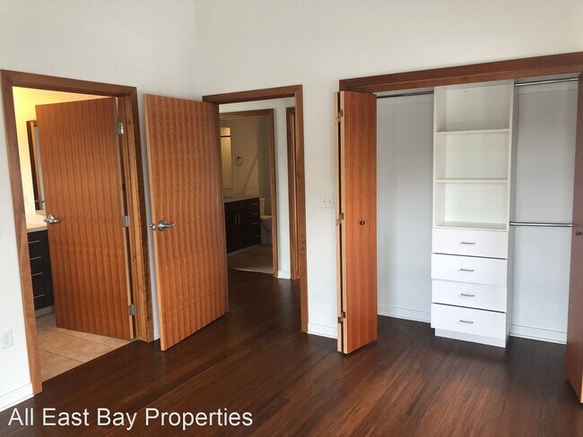 Foto del edificio - 2 br, 2 bath House - 4002 Adeline St.