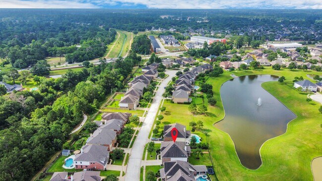 Foto del edificio - 14311 Lakepointe Bend Ln