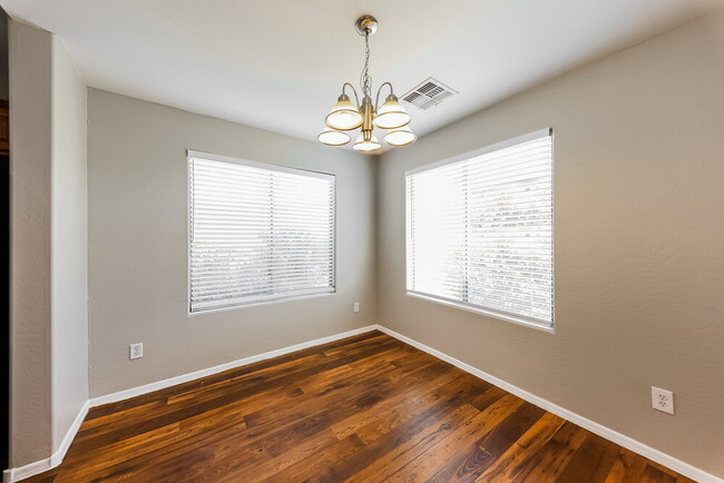 Foto del edificio - 2040 S 86th Ln