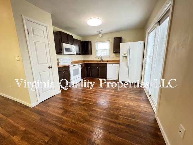 Foto del edificio - 5524 Glenville Cir