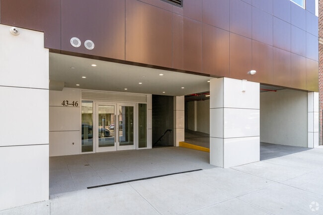 Building Photo - Orion Sunnyside