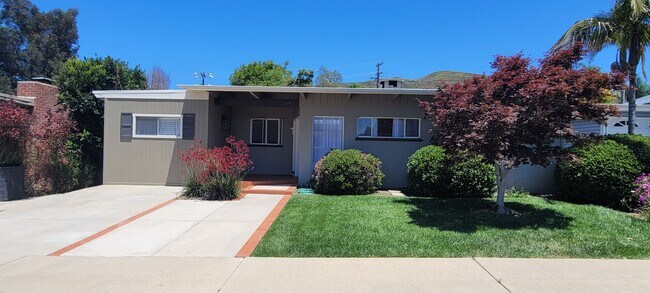 Building Photo - Midtown Ventura Mid-Century 3+2 Single Fam...