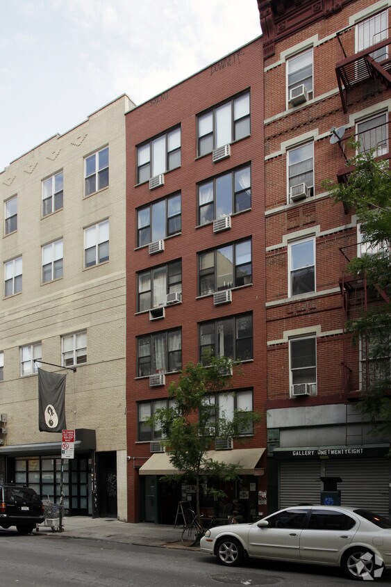 Primary Photo - 126 Rivington St
