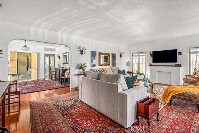 Primary Photo - 8246 4th St