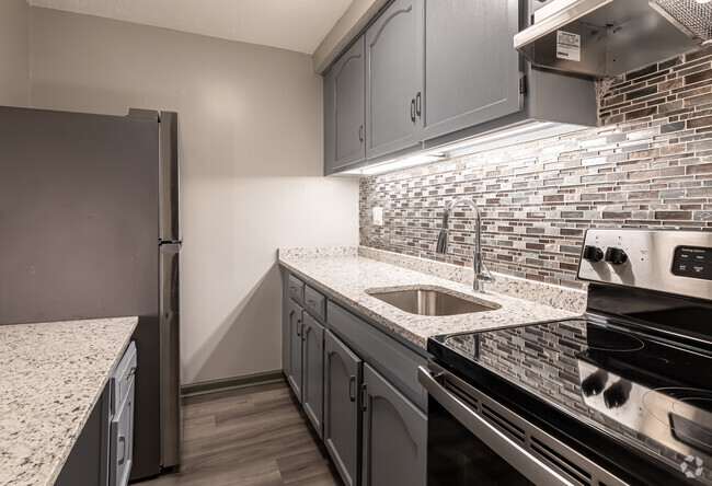 1HAB, 1BA - Cocina - StoneGate Apartments