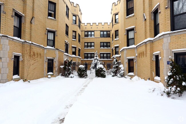 Foto del edificio - 6436-6442 N Leavitt St
