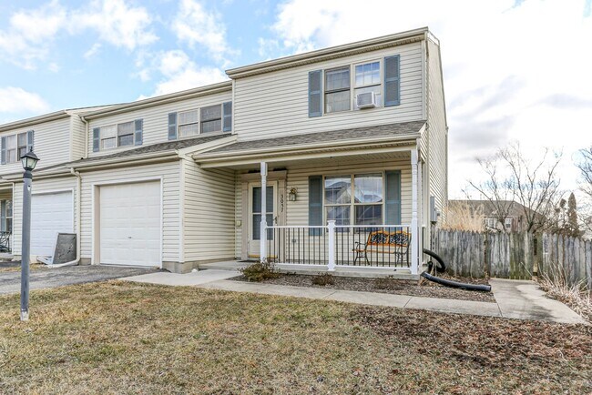 Building Photo - Three bedroom, one bathroom home in Dover