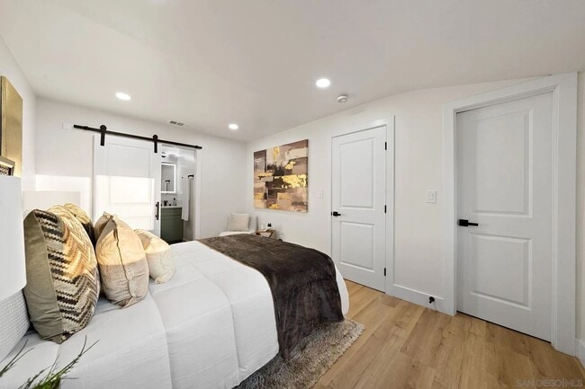 Building Photo - Beautiful Modern Home in the heart of North Park/Hillcrest/University Heights