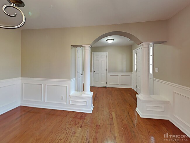 Building Photo - 154 Hidden Lake Circle Canton GA