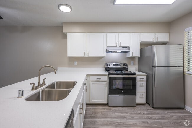 2BR, 2.5BA - 1,282SF - Kitchen - Mesa Del Oso