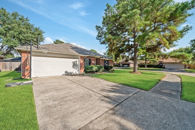 Building Photo - 22623 Round Valley Dr