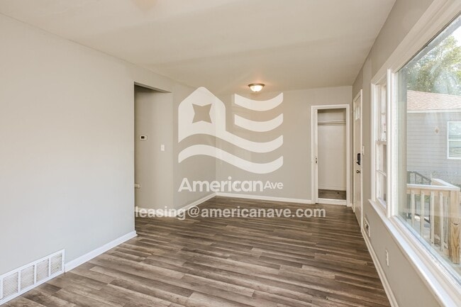 Building Photo - 5823 N 27th Ave
